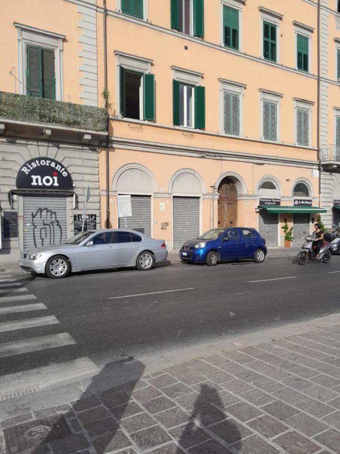 Casa Di Federica Camera Con Bagno Privato Esterno Livorno Buitenkant foto